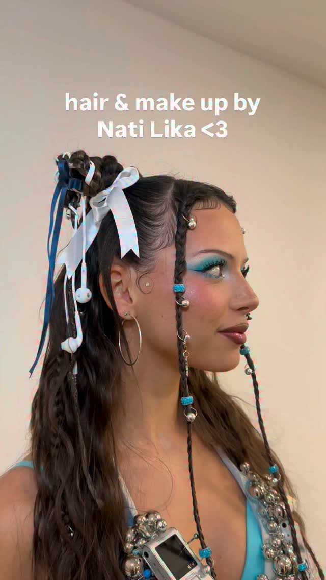 fav look on my fav girl @ninachuba 💘
#ninachuba #hairandmakeupartist #hairandmakeup #favlook #ninachubatour2026 Instagram