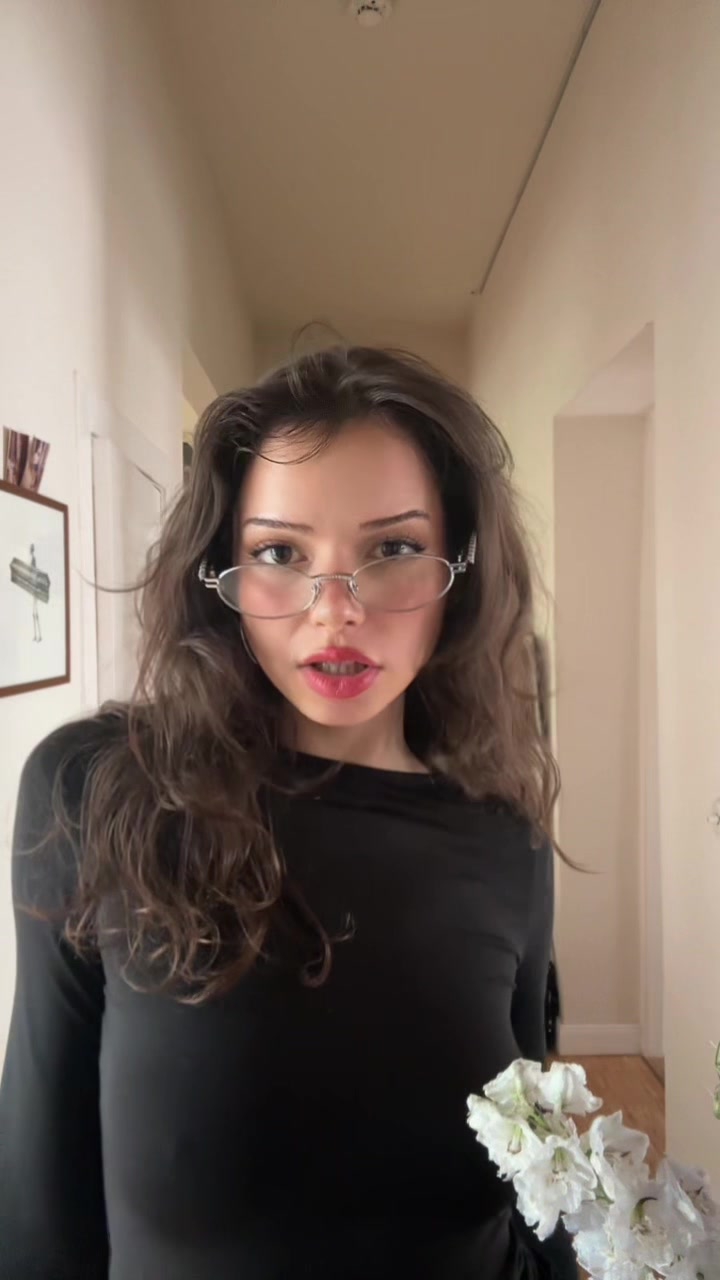 Musste ich kurz meine neue Brille präsentieren ja TikTok